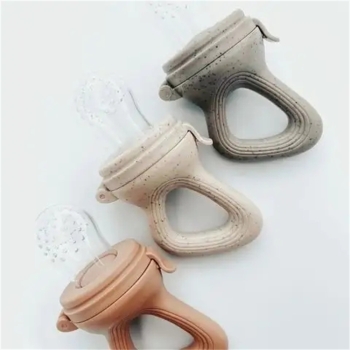 Gryzak Do Podawania Pokarmu W Etui Na Owoce I Warzywa Szary  Smoczek  S 4M+